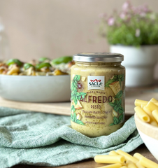 SACLA Alfredo with Basil Pesto White Pasta Sauce | 14.5 oz